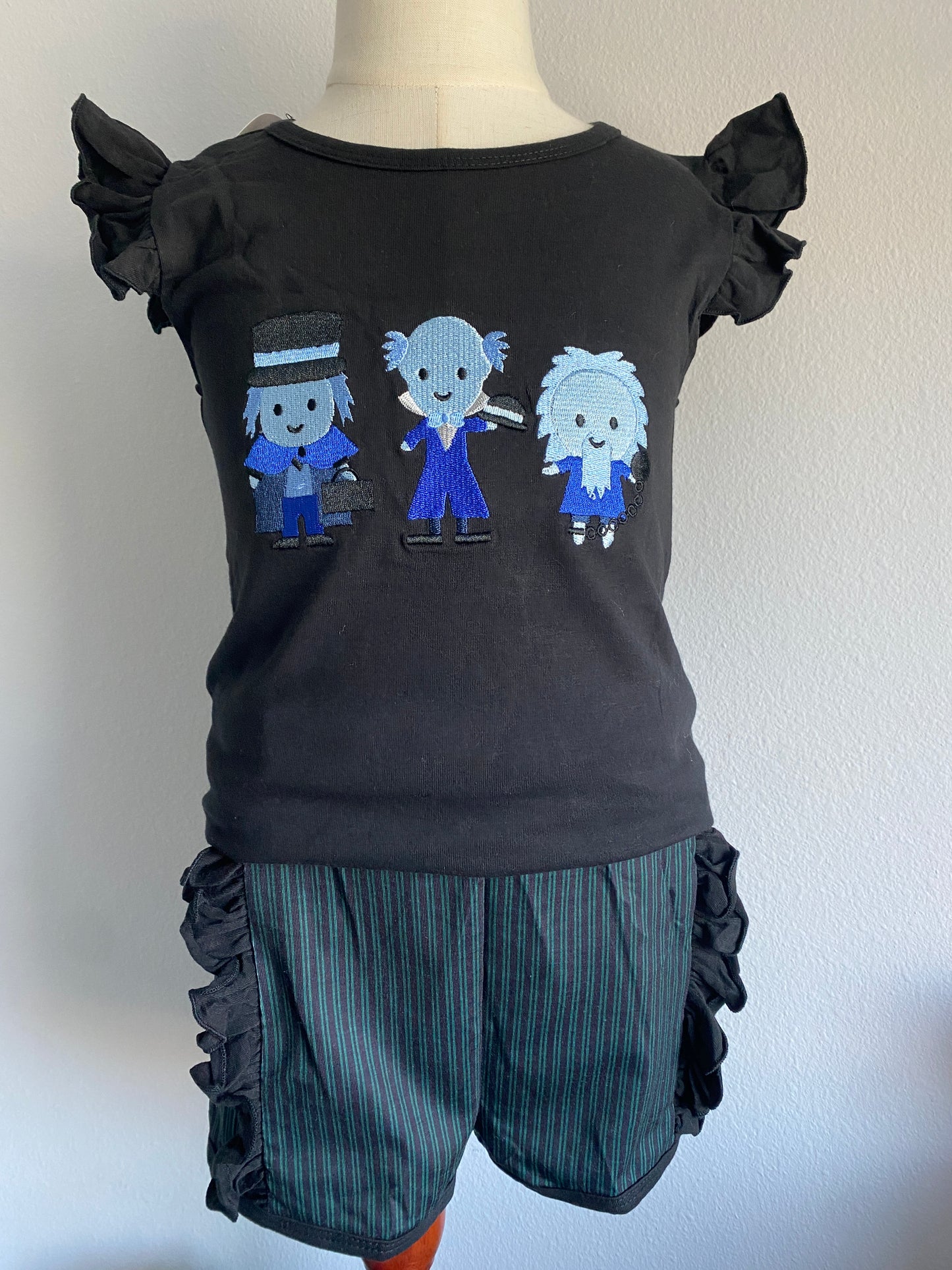 Haunts Ruffle Short Set